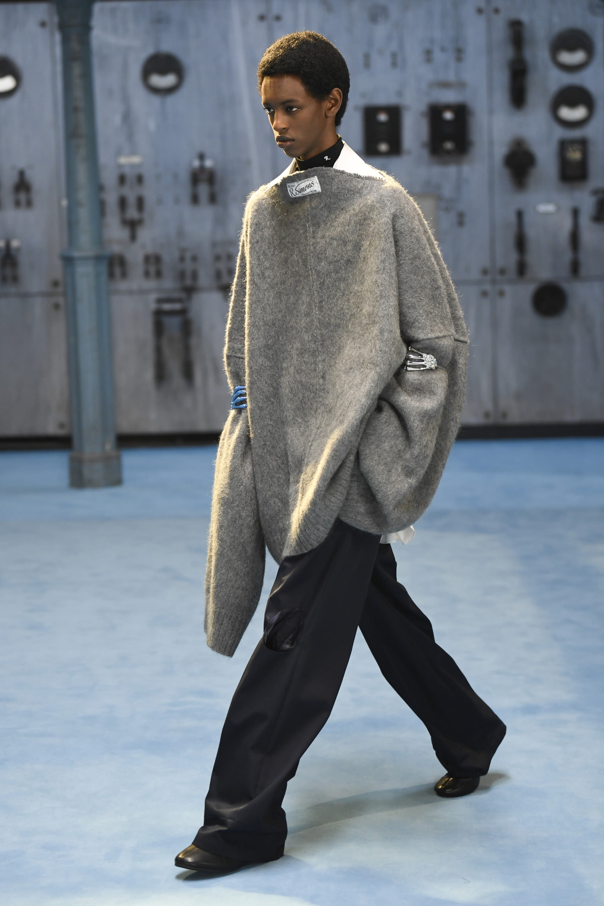 raf simons 2021ss スウェット ガウン raf simons 2021ss スウェット ガウン RAF SIMONS | SS21