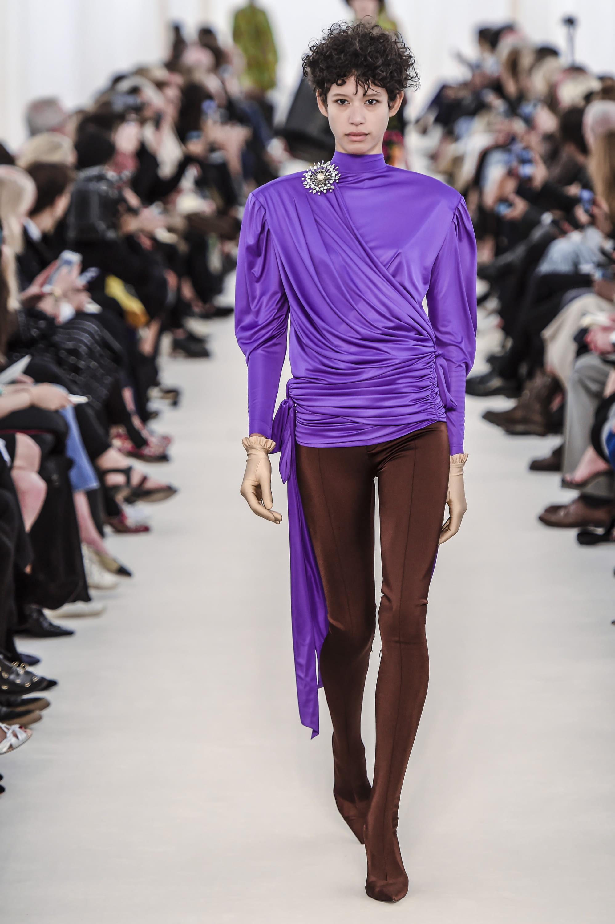 Sonrisa Incierto tinta Balenciaga S/S 17 womenswear #27 - Tagwalk: The Fashion Search Engine