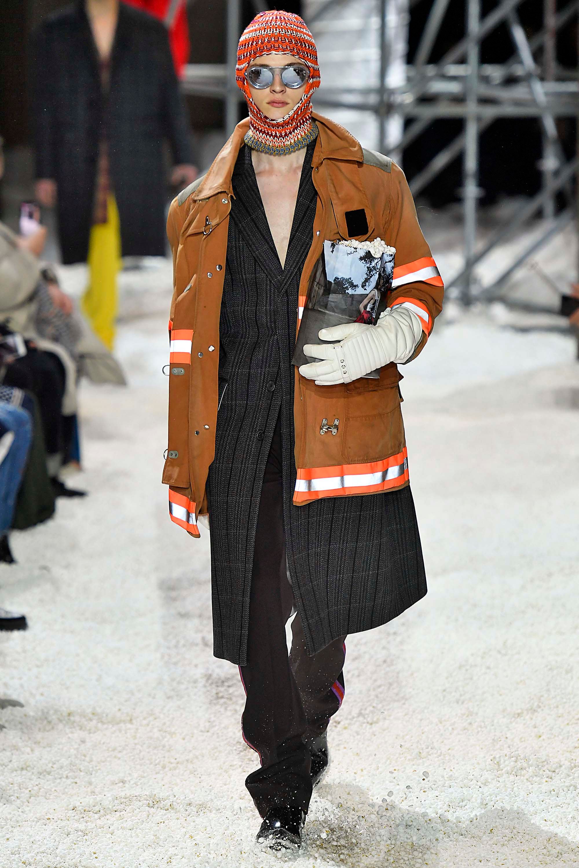 Calvin Klein 205W39NYC F/W 18 womenswear #3 - Tagwalk: The Fashion Search  Engine