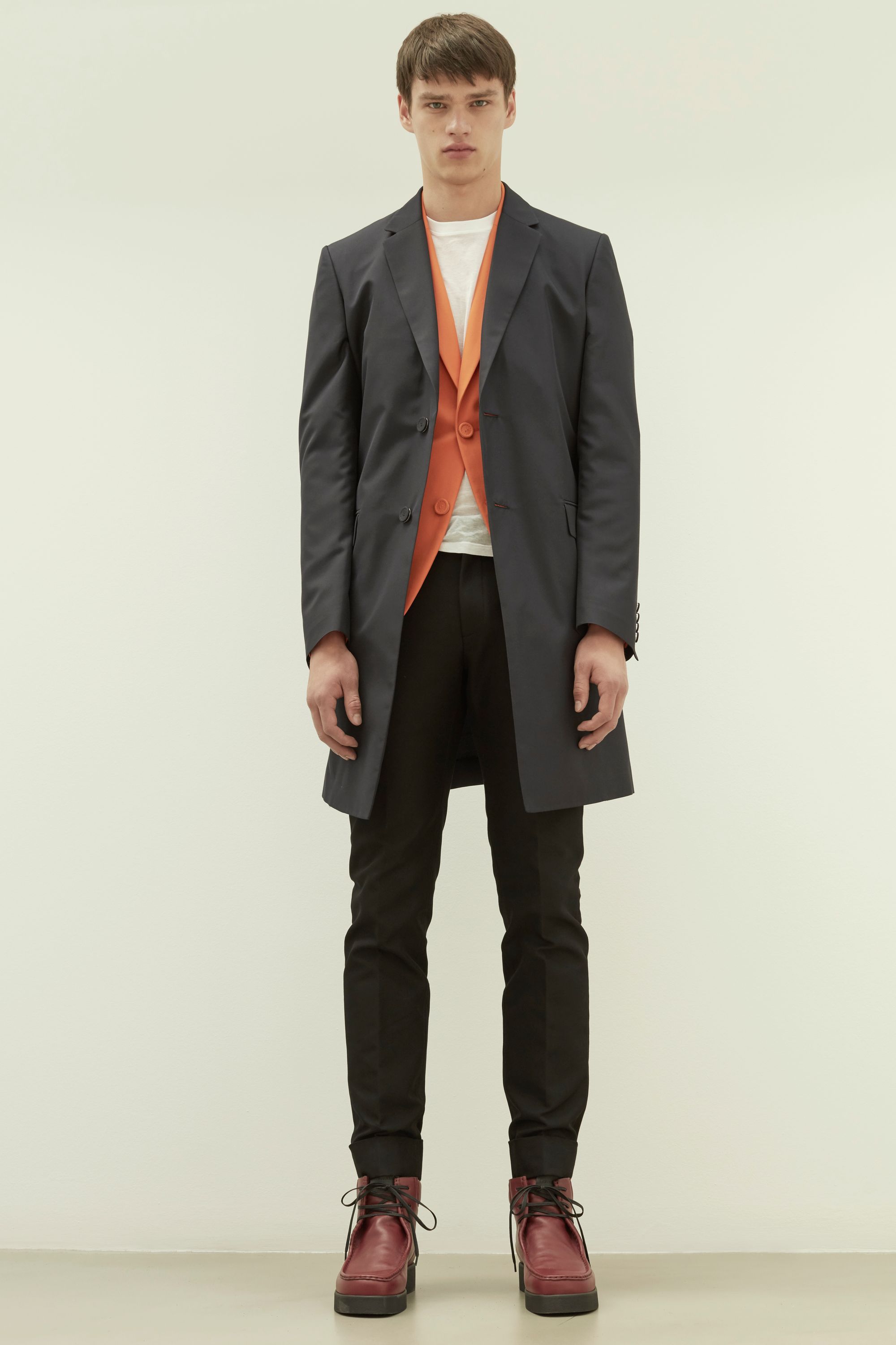 Calvin Klein 205W39NYC S/S 17 menswear #10 - Tagwalk: The Fashion Search  Engine