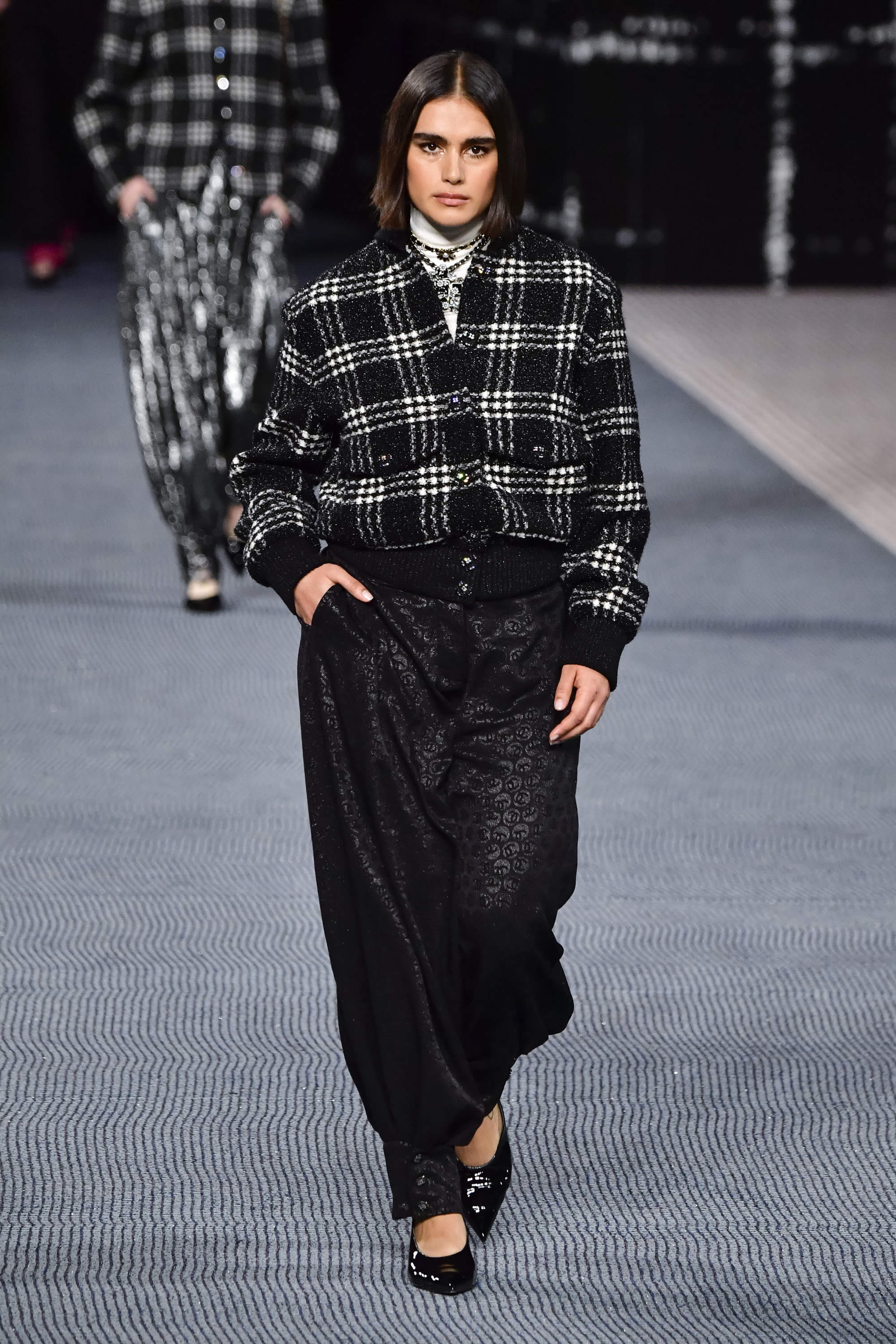 Chanel FW22 womenswear #43 - Tagwalk: The Fashion Search Engine