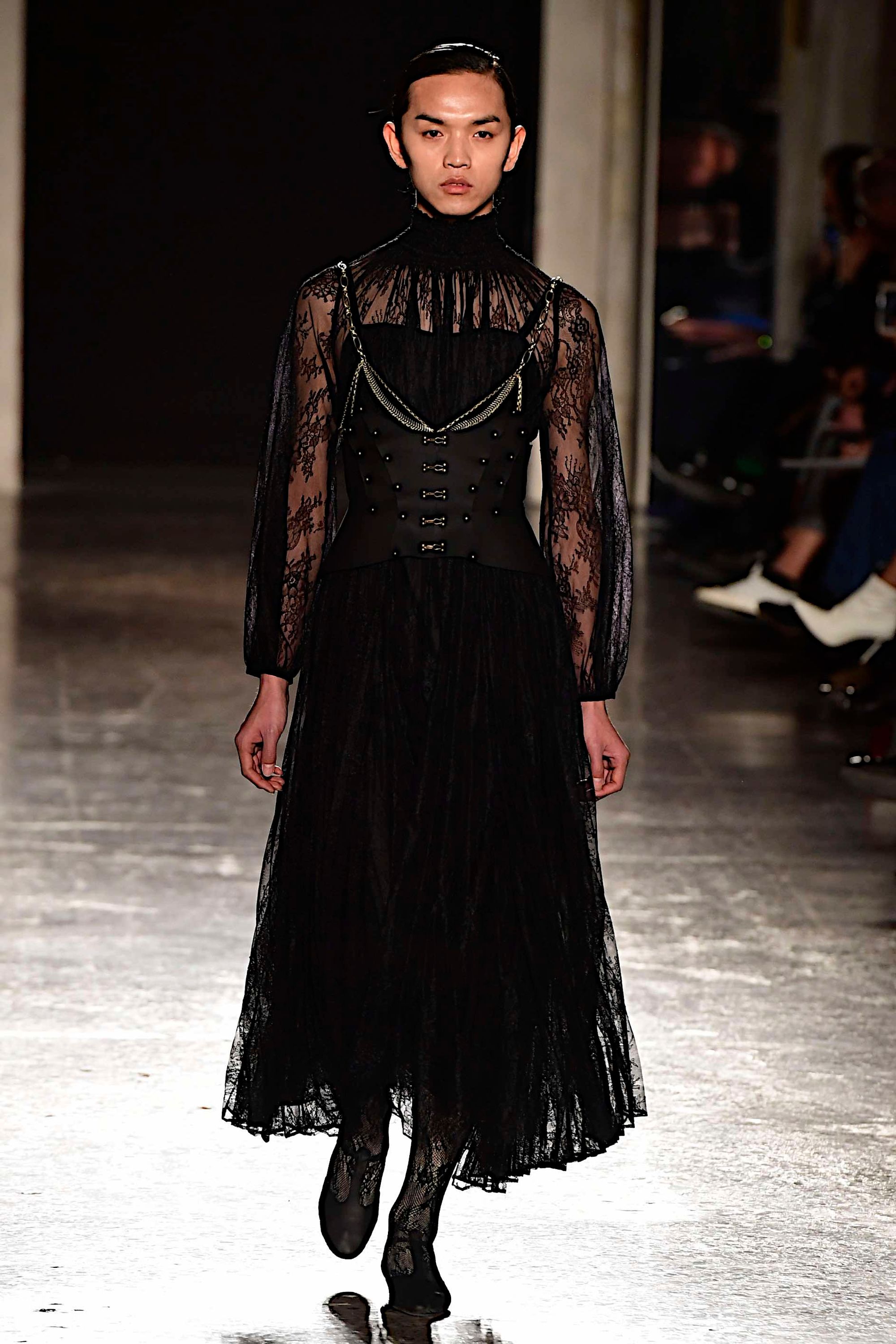 chika-kisada-aw19-0019-250a00.jpg