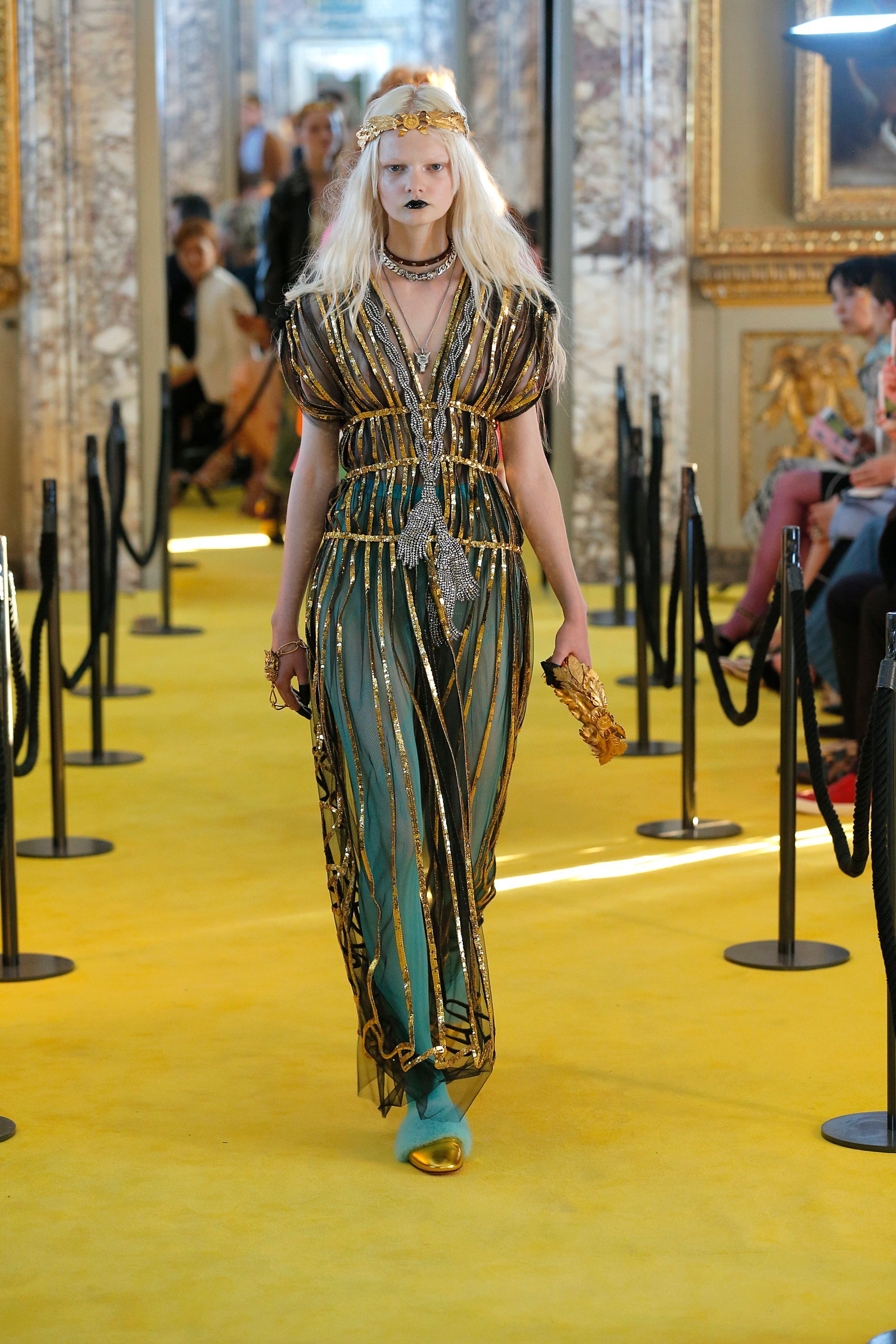 cruise18-look-94-cf1997.jpg