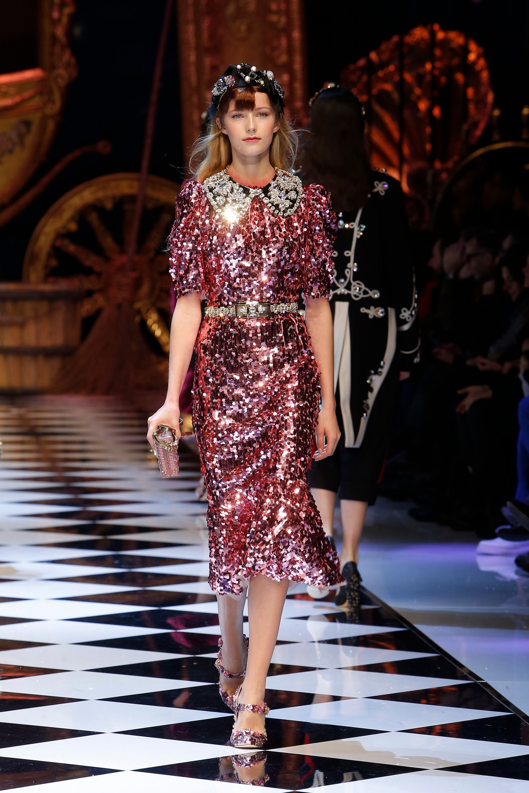 dolce-gabbana-fashion-show-