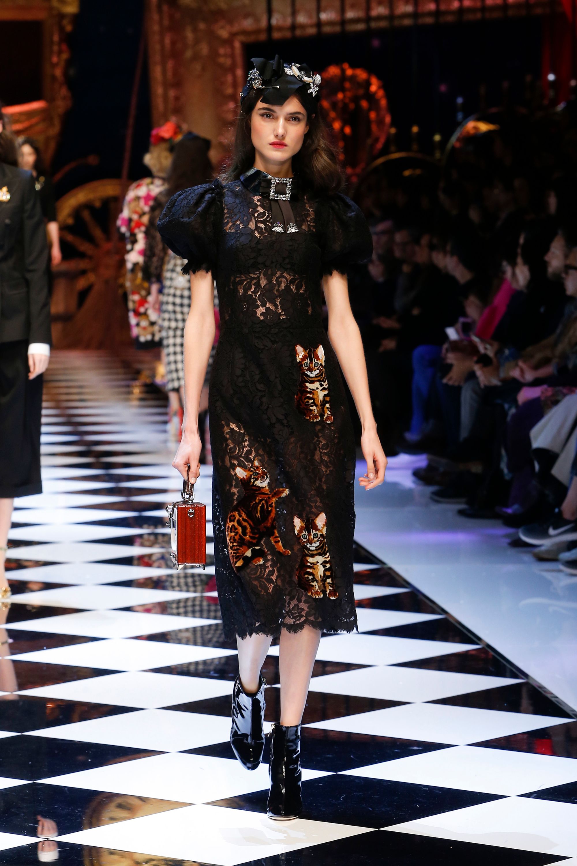 dolce-gabbana-fashion-show-
