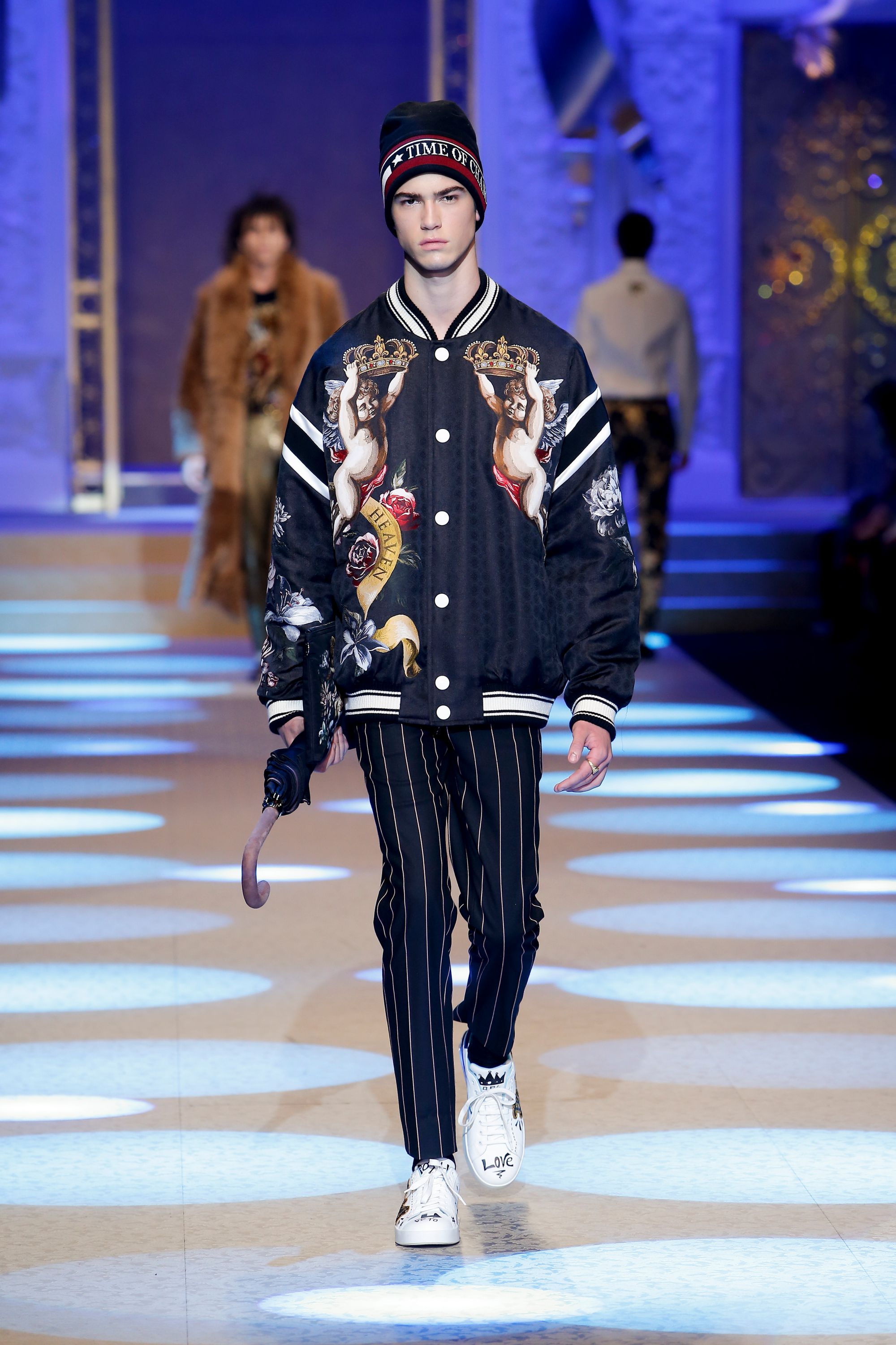 hardop Messing Ladder Dolce & Gabbana F/W 18 menswear #28 - Tagwalk: The Fashion Search Engine