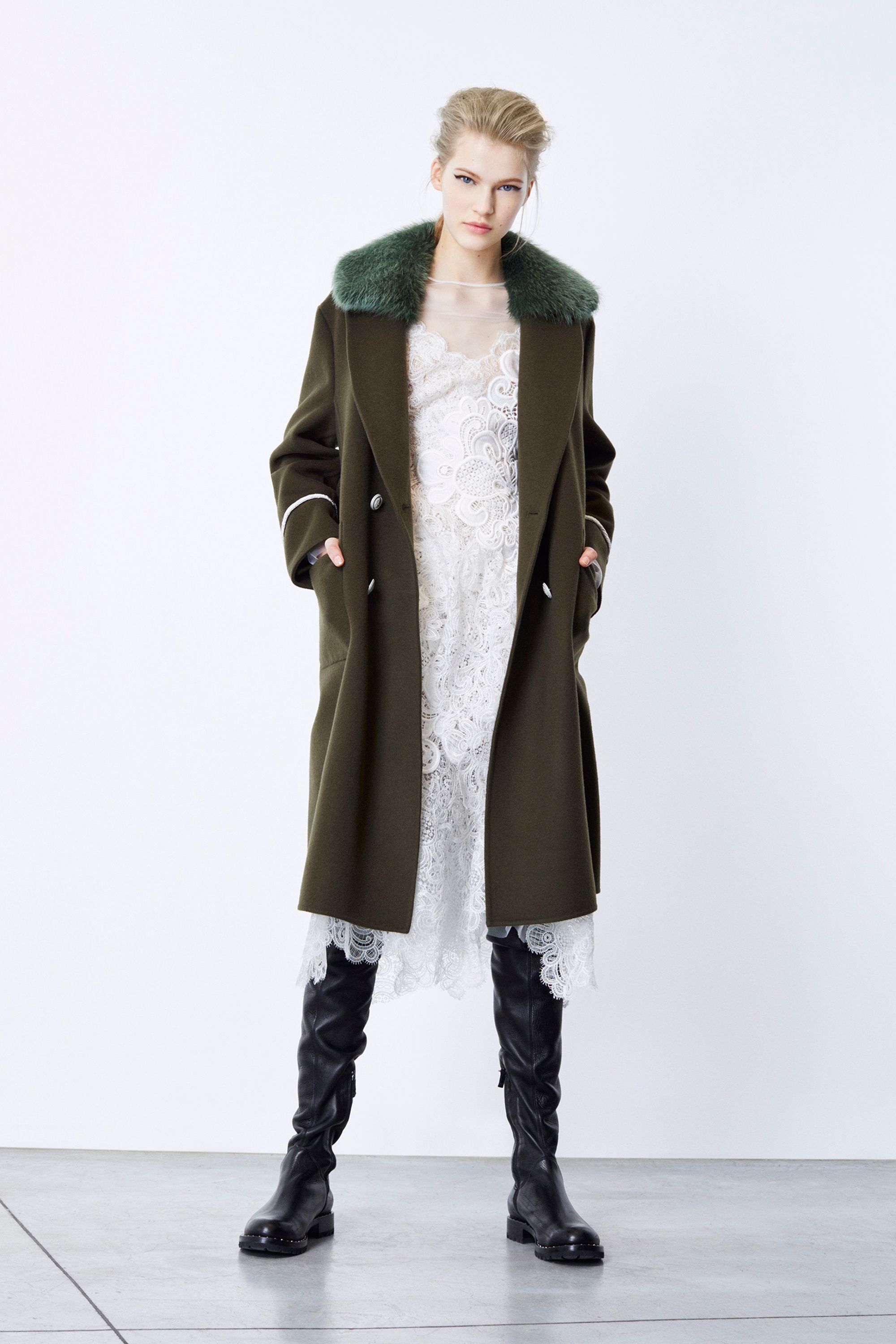 【フォロー割引適用】【極美品】ERMANNO SCERVINO フリル　ベルテッ フォロー割引適用】【極美品】ERMANNO SCERVINO フリル ベルテッ