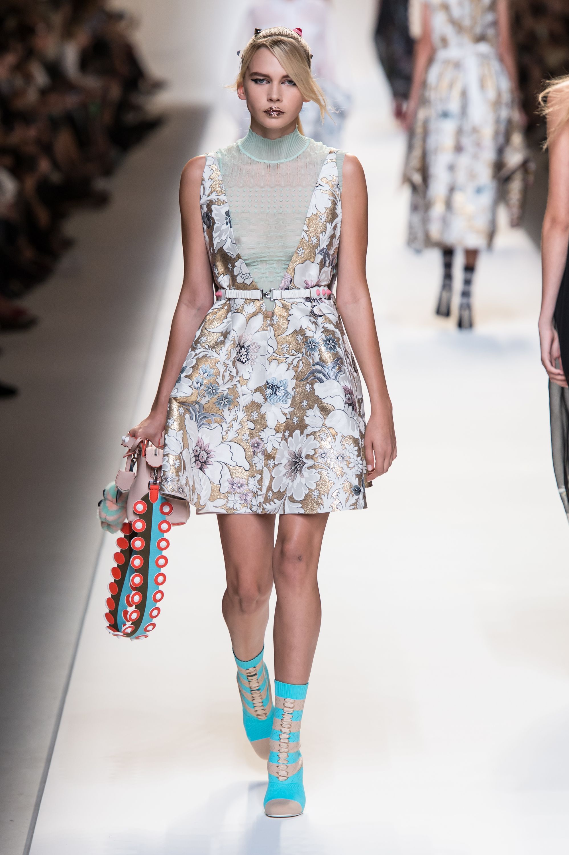 fendi-ss17-098-143b85.jpg