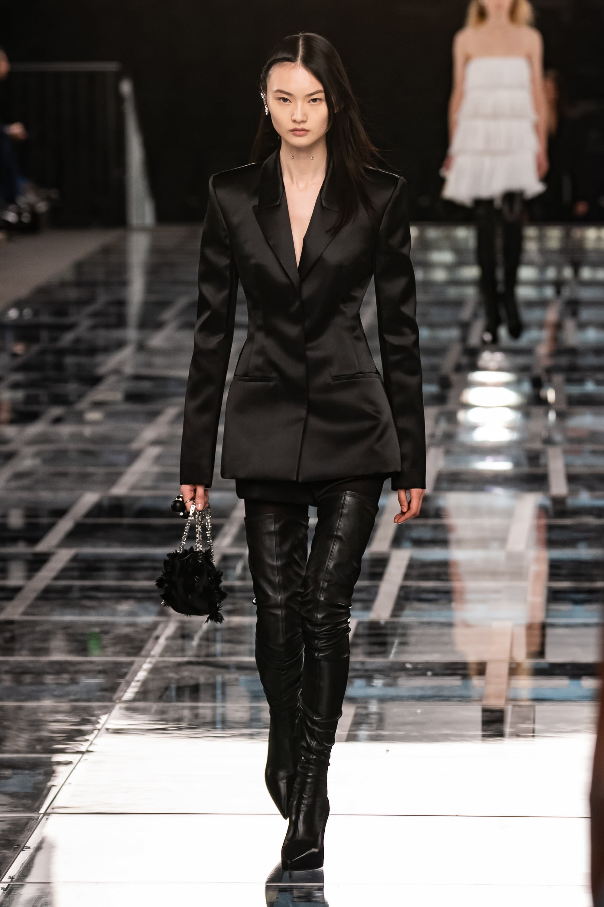Givenchy FW22 womenswear #67 - Tagwalk: The Fashion Search Engine