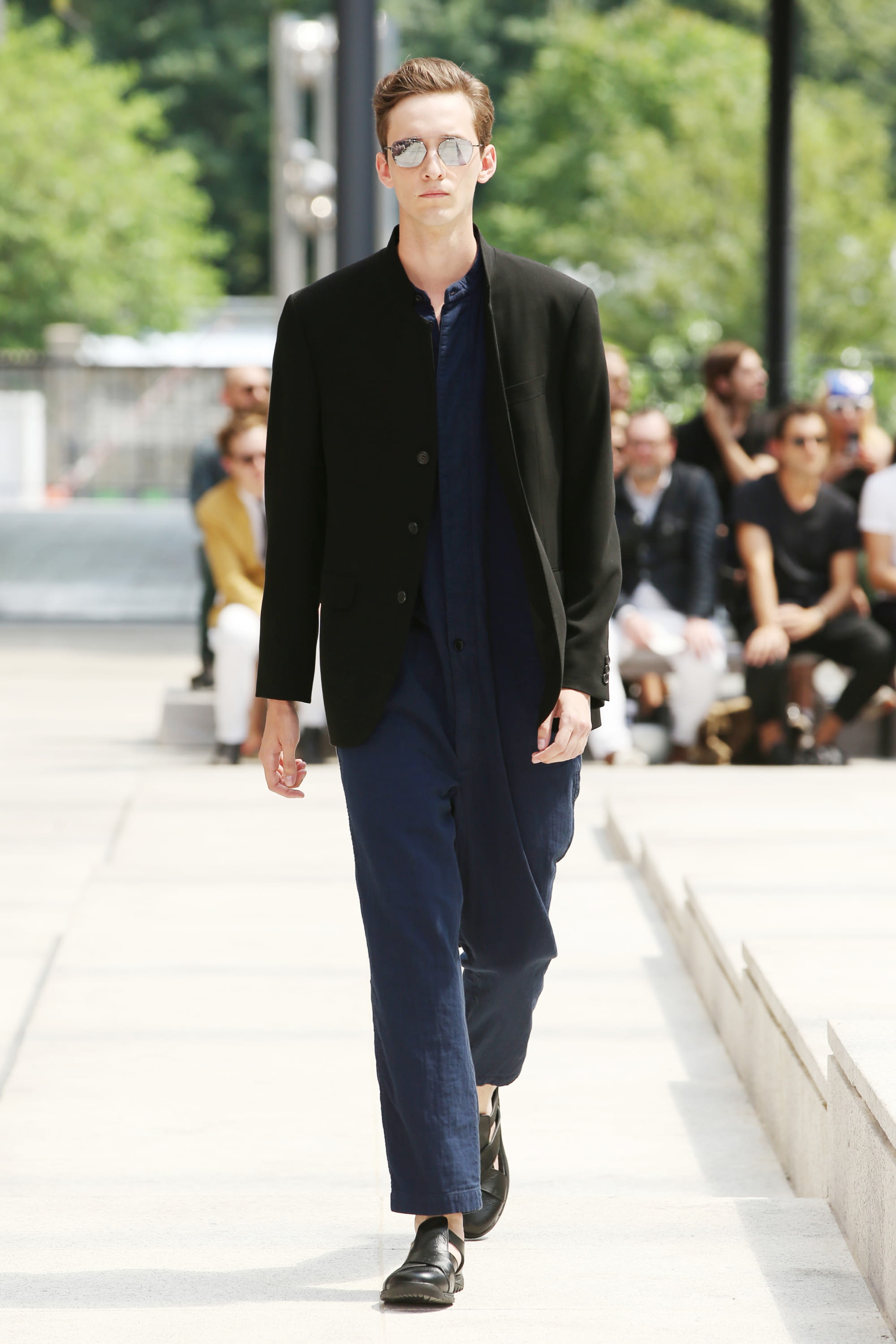 Issey Miyake Men S/S 17 menswear #21 - Tagwalk: The Fashion Search