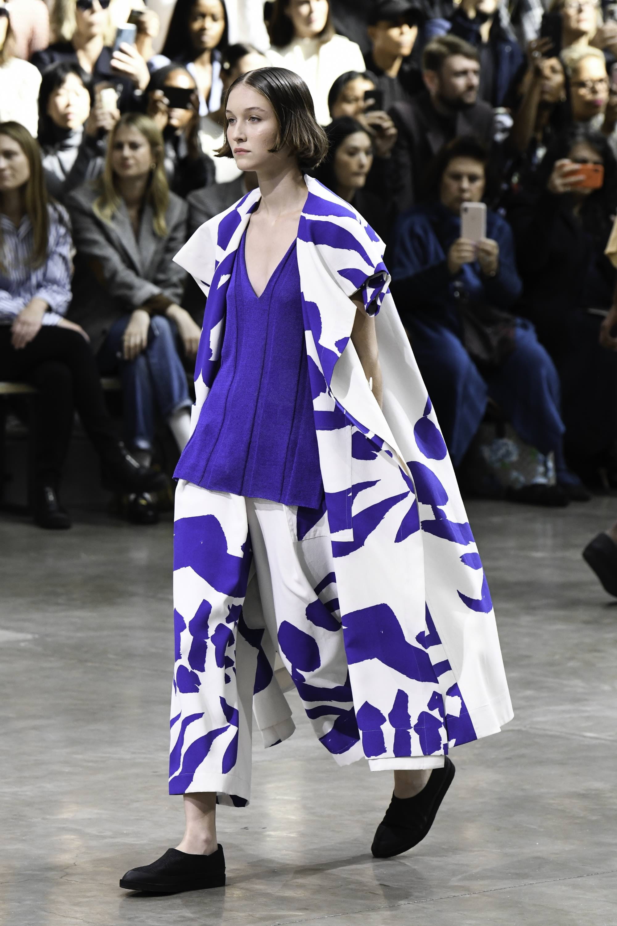 Issey Miyake SS20 womenswear #18 - Tagwalk: The Fashion Search Engine