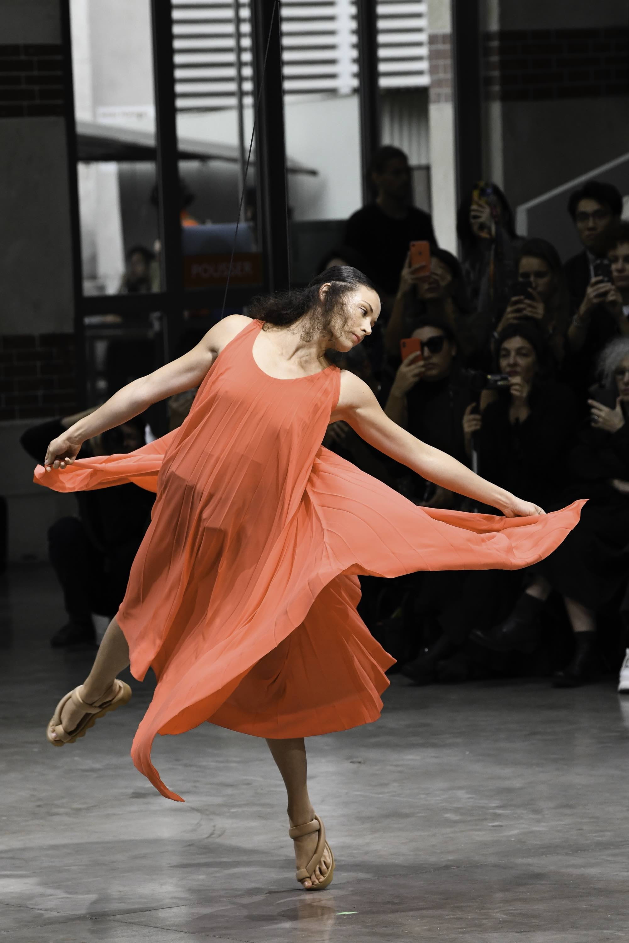 issey-miyake-ss20-0090-53abfa.jpg