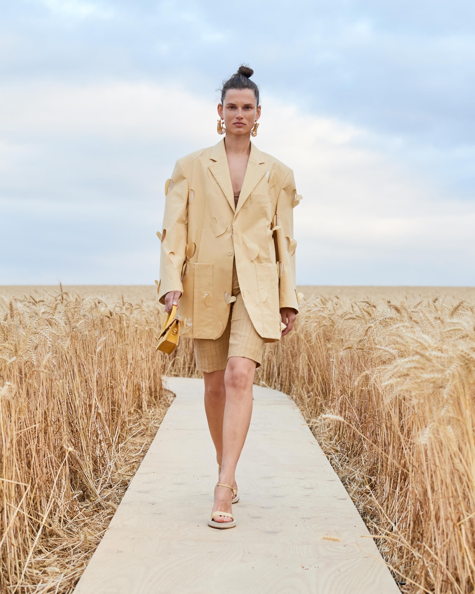 JACQUEMUS ベージュ The Sauge トラウザーズ JACQUEMUSのベージュ The Sauge トラウザーズがセール中