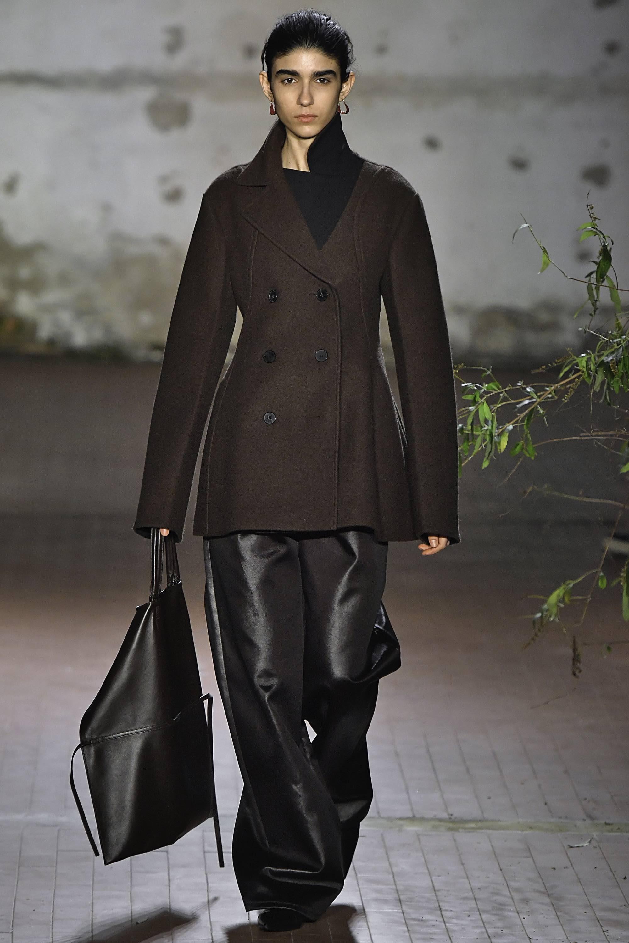 Jil Sander FW19 womenswear #59 - The Fashion Search Engine - TAGWALK