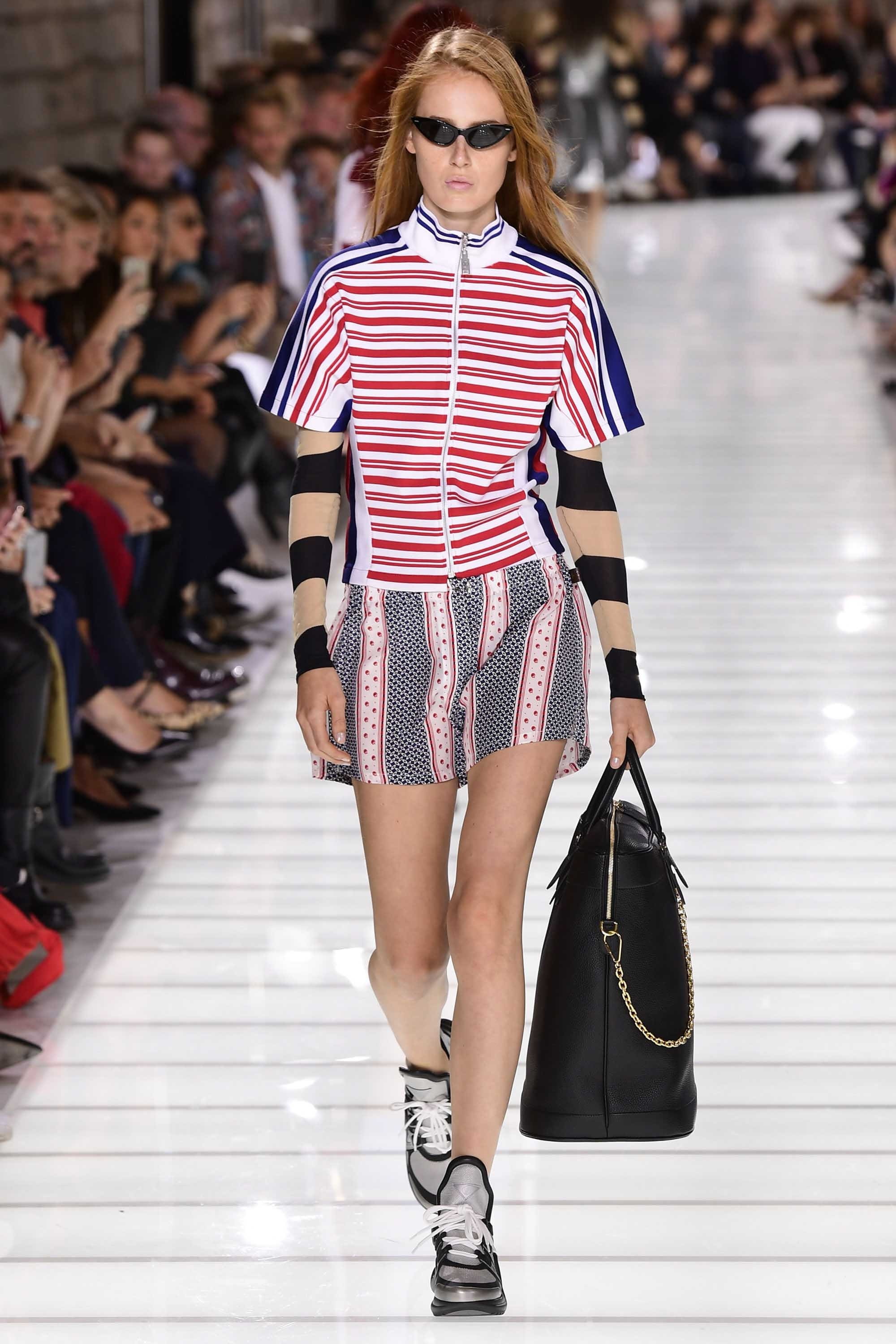 Louis Vuitton S/S 18 womenswear #11 - Tagwalk: The Fashion Search Engine