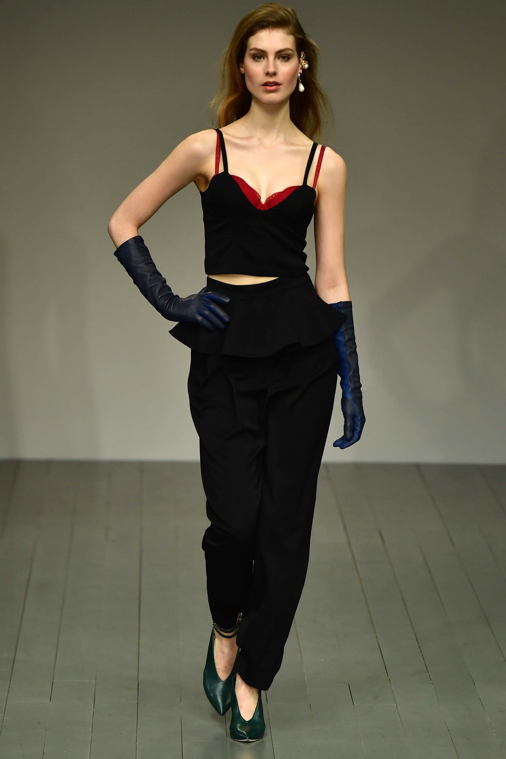 Marta Jakubowski デザイン カットソー marta-jakubowski-aw18-0022-