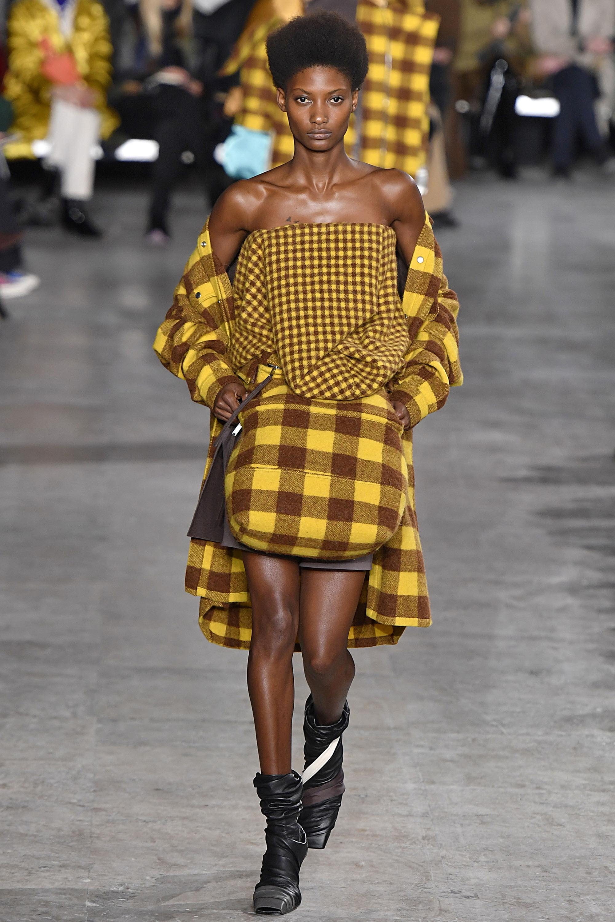 Rick Owens FW18 womenswear #37 - Tagwalk: The Fashion Search Engine
