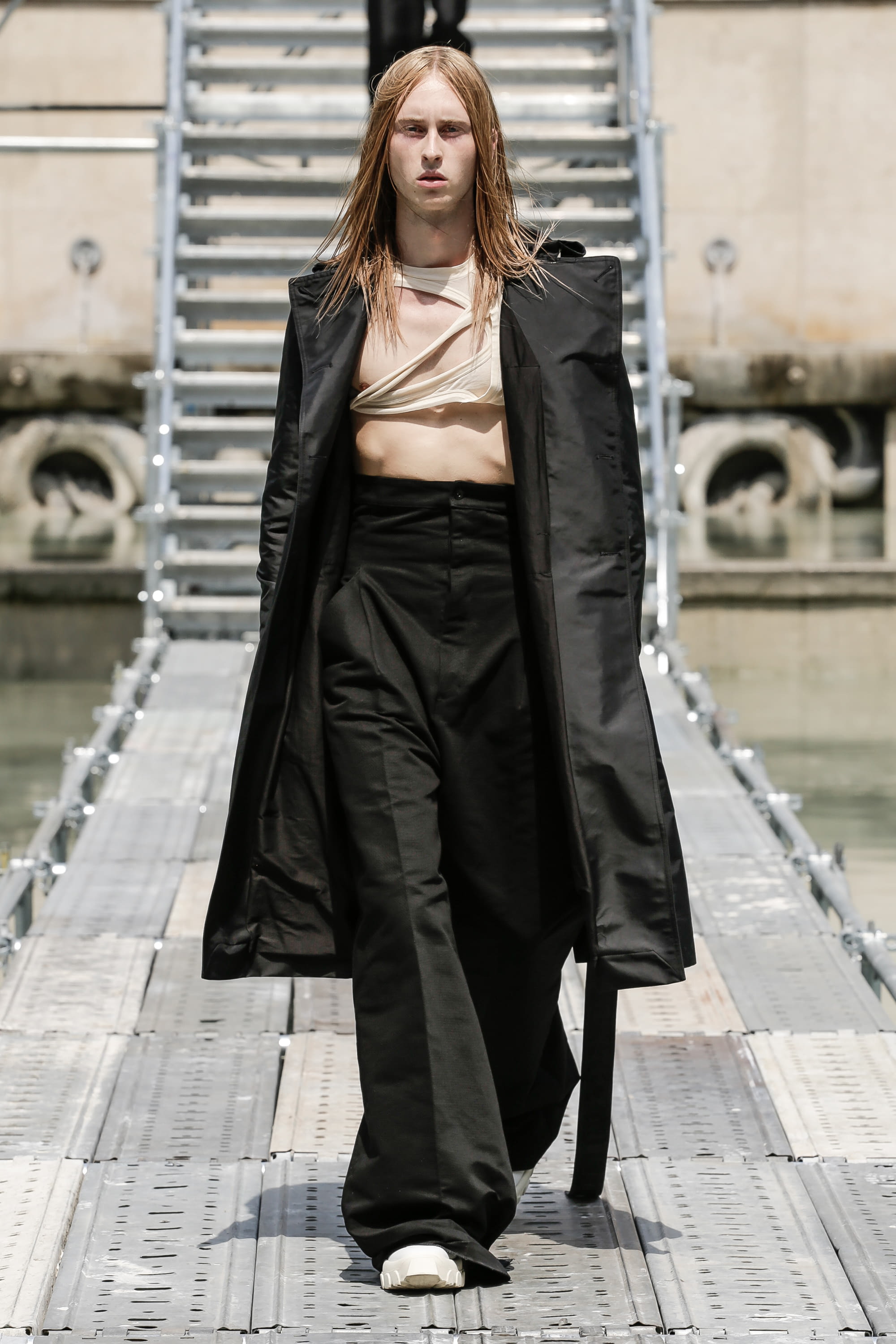Rick Owens SS18 menswear #14 - Tagwalk: The Fashion Search Engine