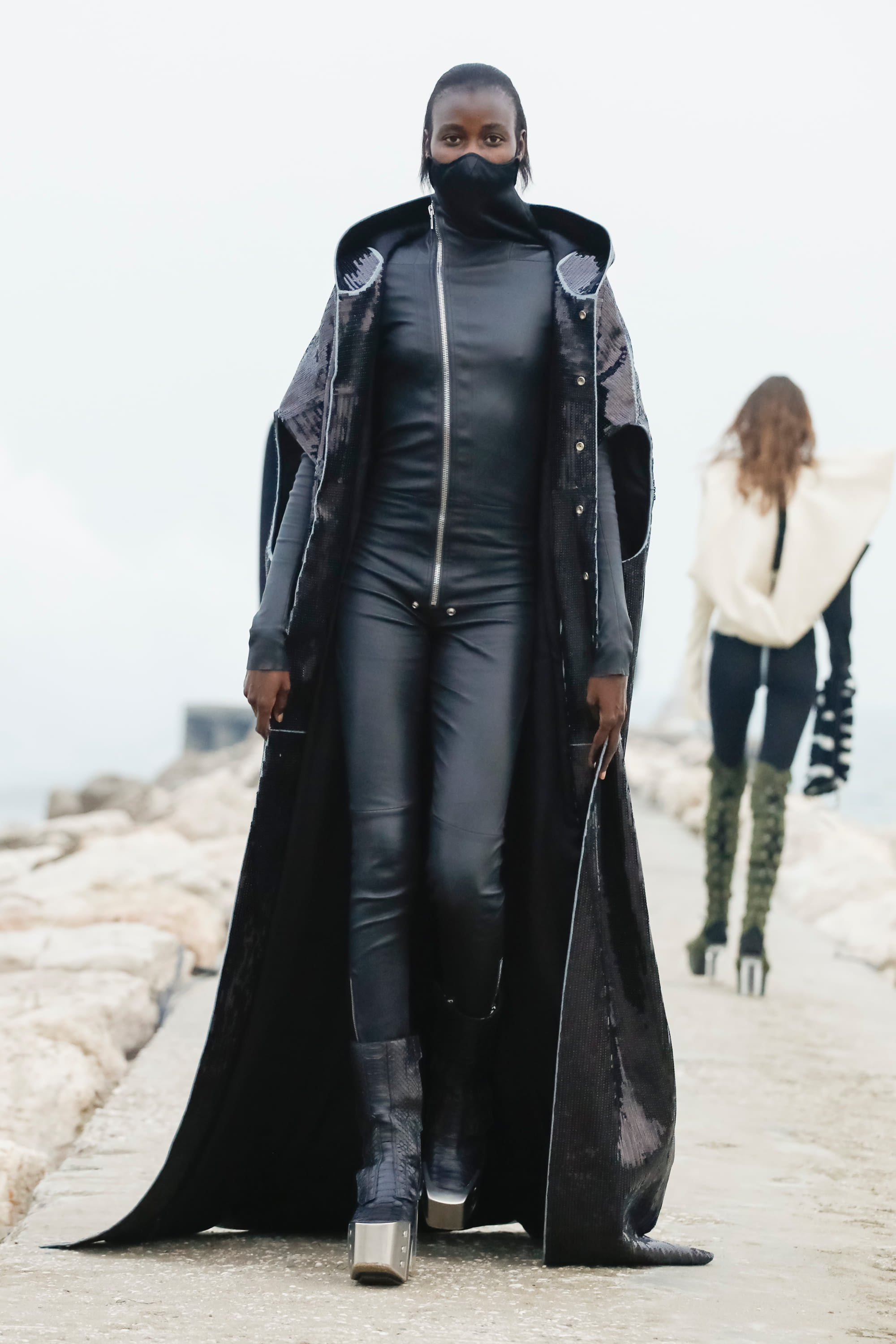 Rick Owens FW21 womenswear #3 - Tagwalk: The Fashion Search Engine