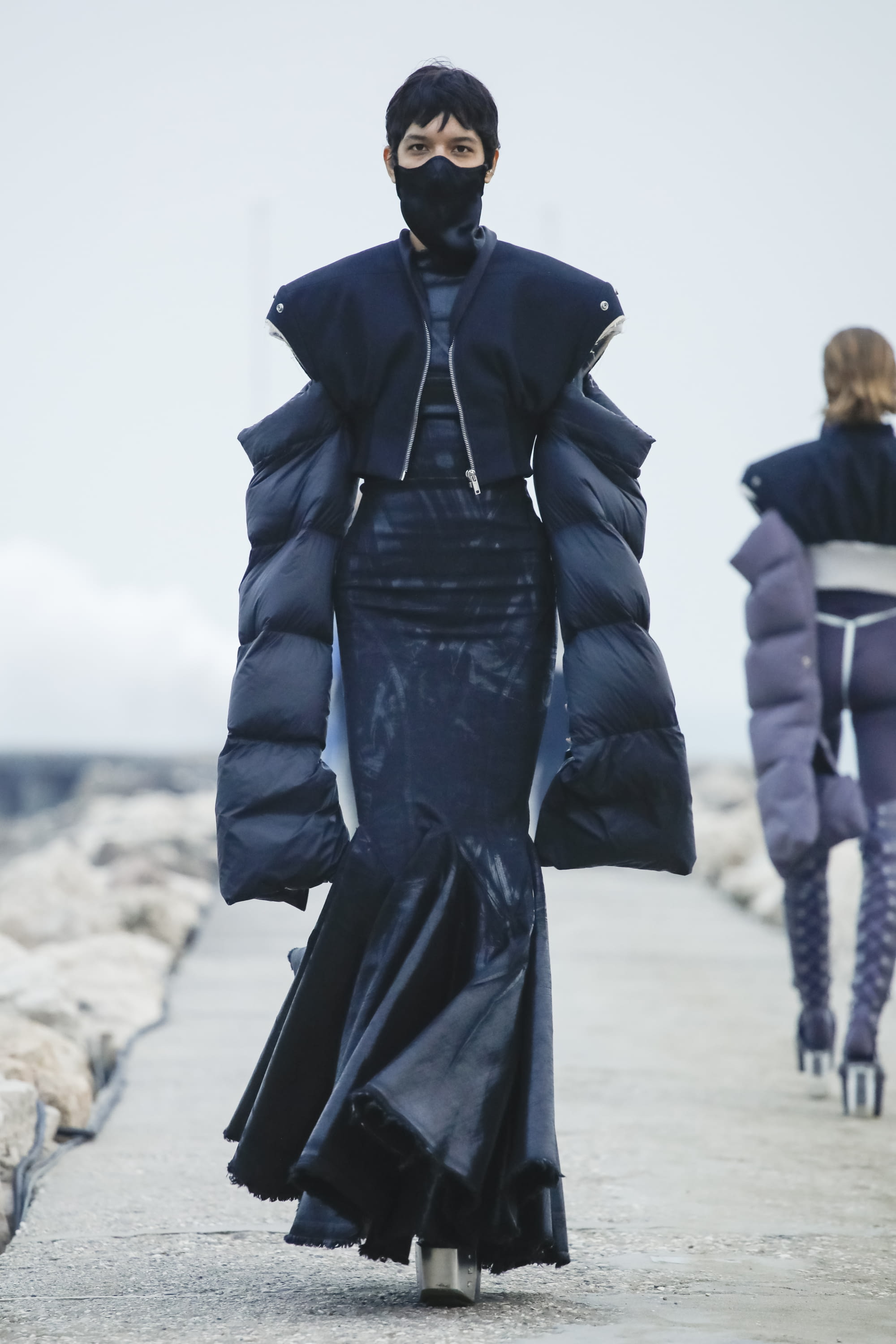 rick-owens-rtw-fw21-27-a85f65.jpg