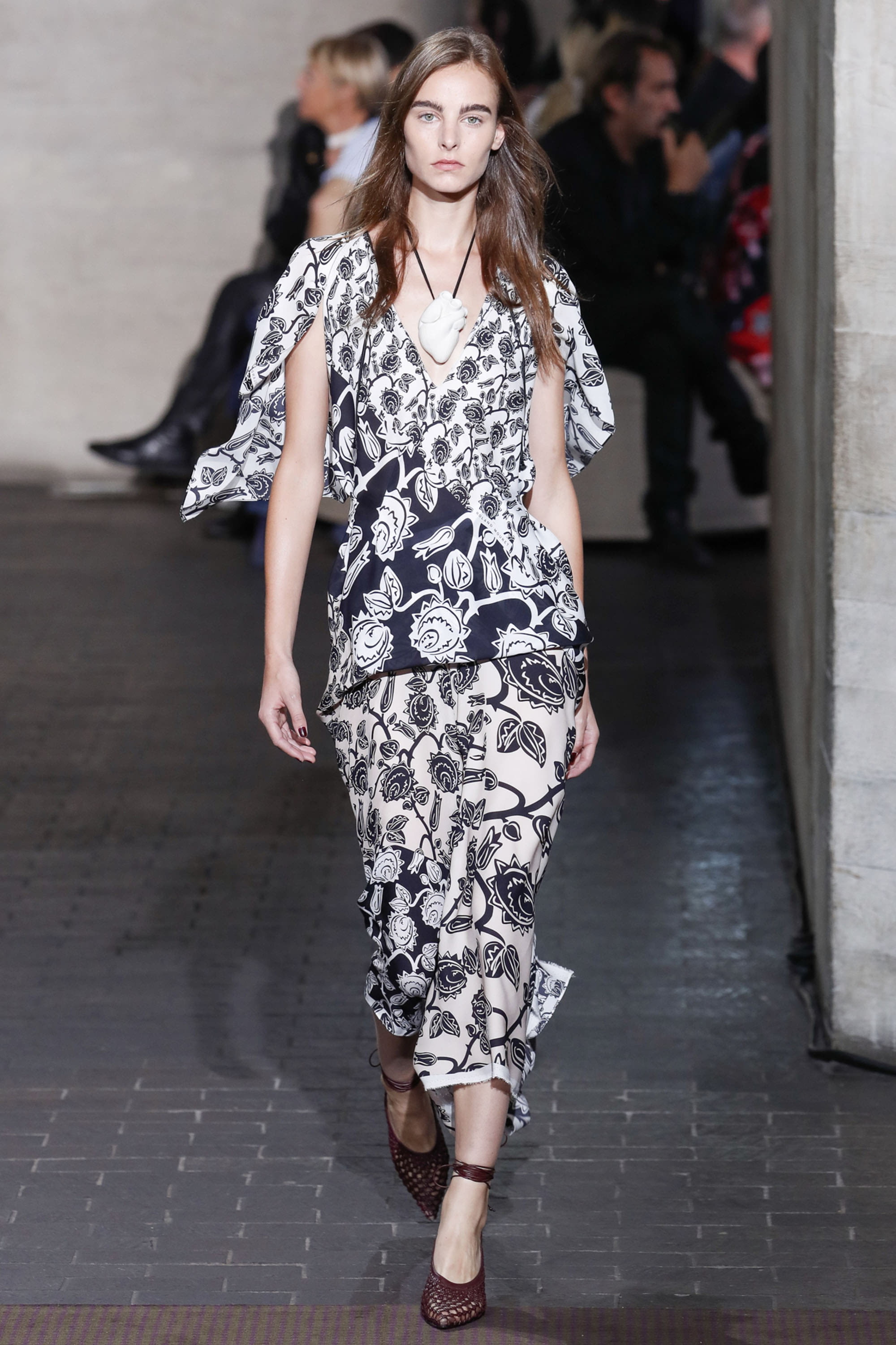 Louis Vuitton S/S 18 womenswear #20 - Tagwalk: The Fashion Search Engine