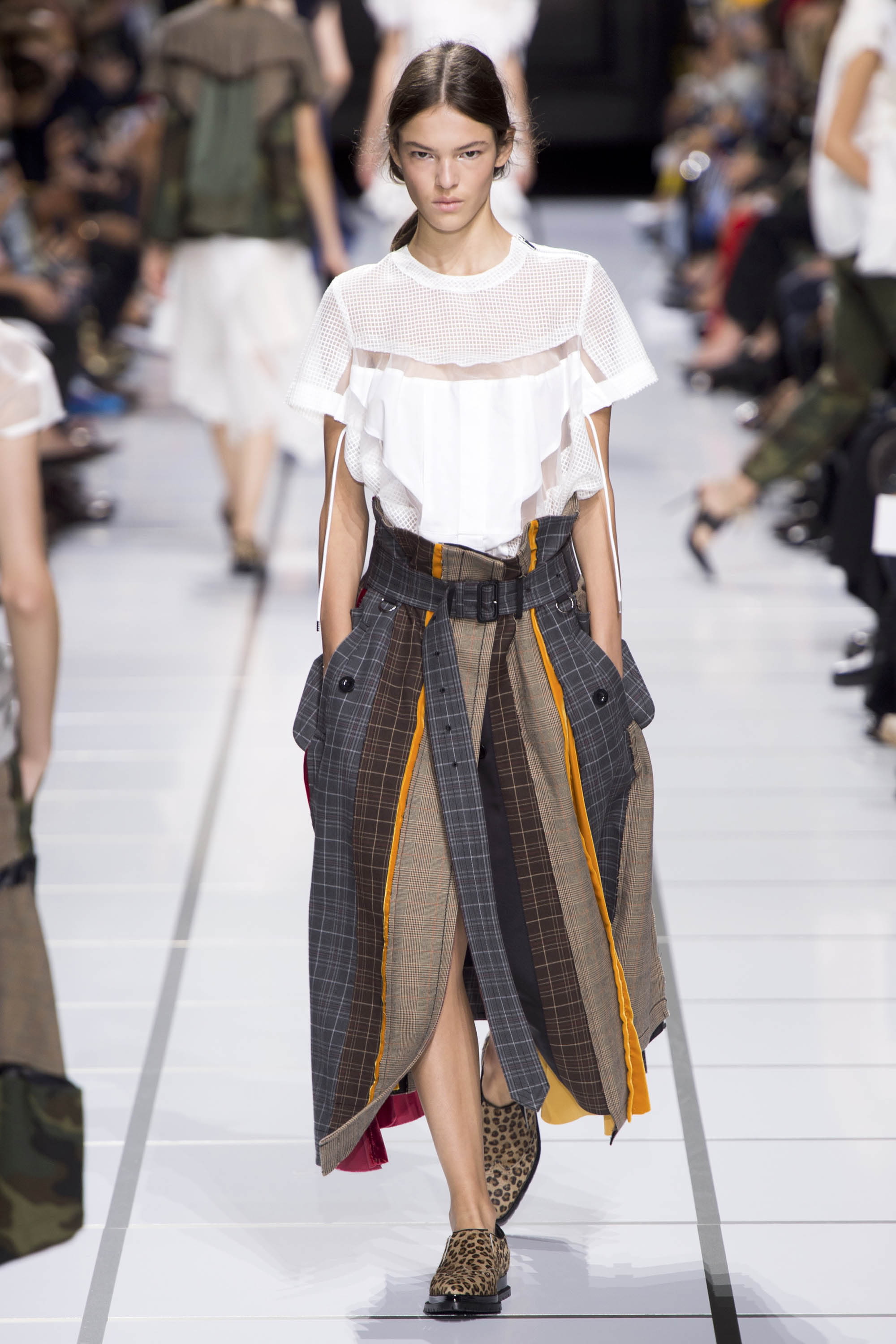 sacai-ss18-0017-8b48f6.jpg