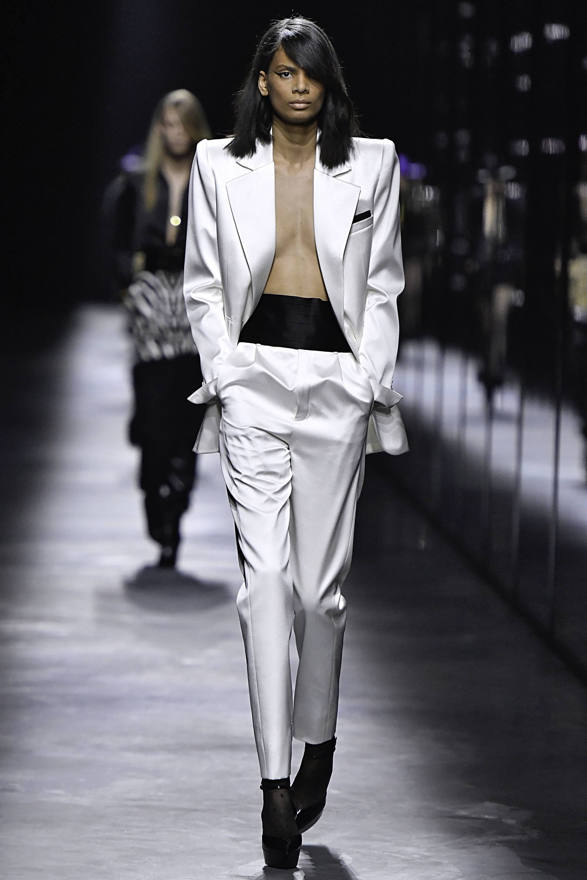 saint-laurent-aw19-0009-a84147.jpg