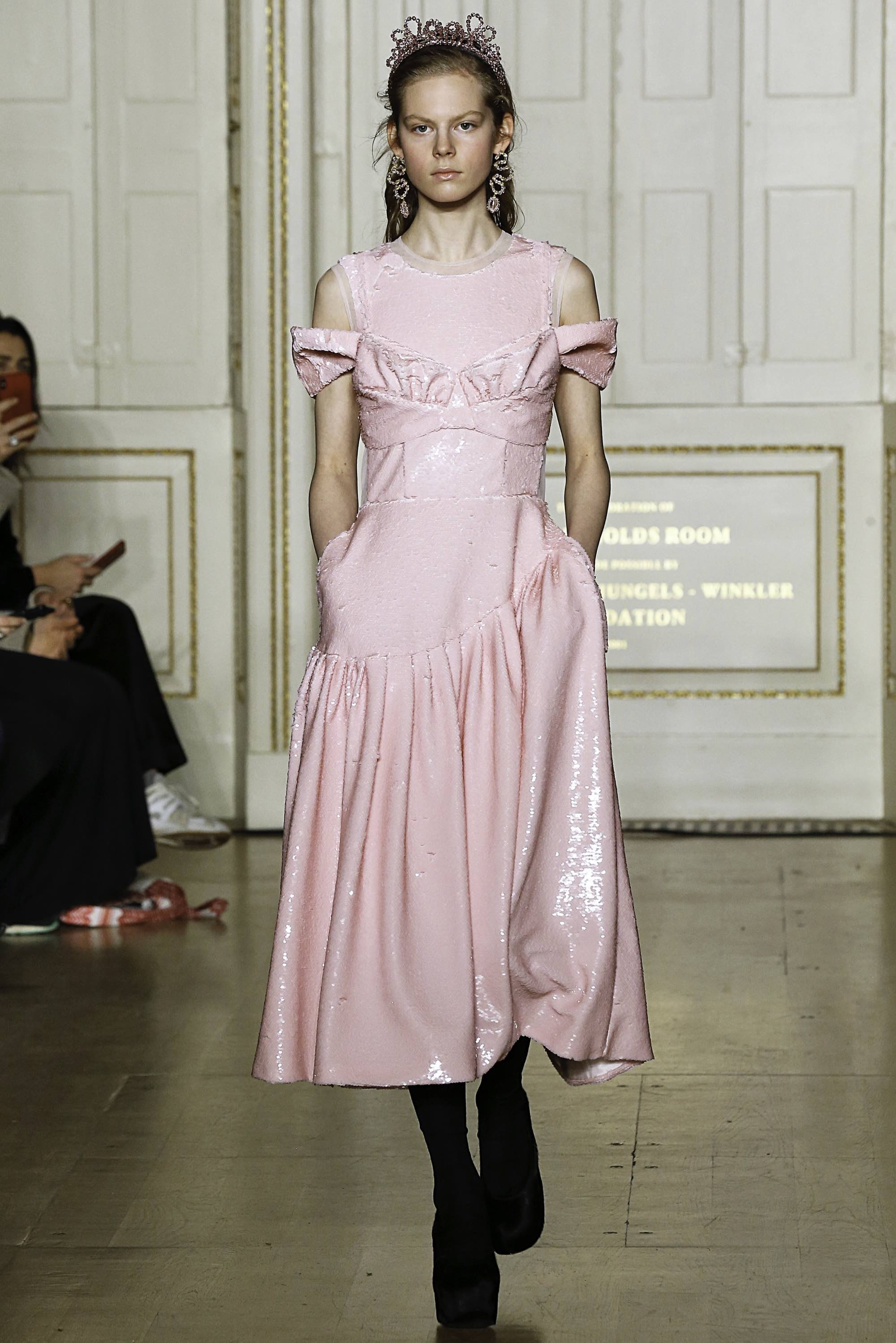 Simone Rocha FW19 womenswear #19 - Tagwalk: The Fashion Search Engine
