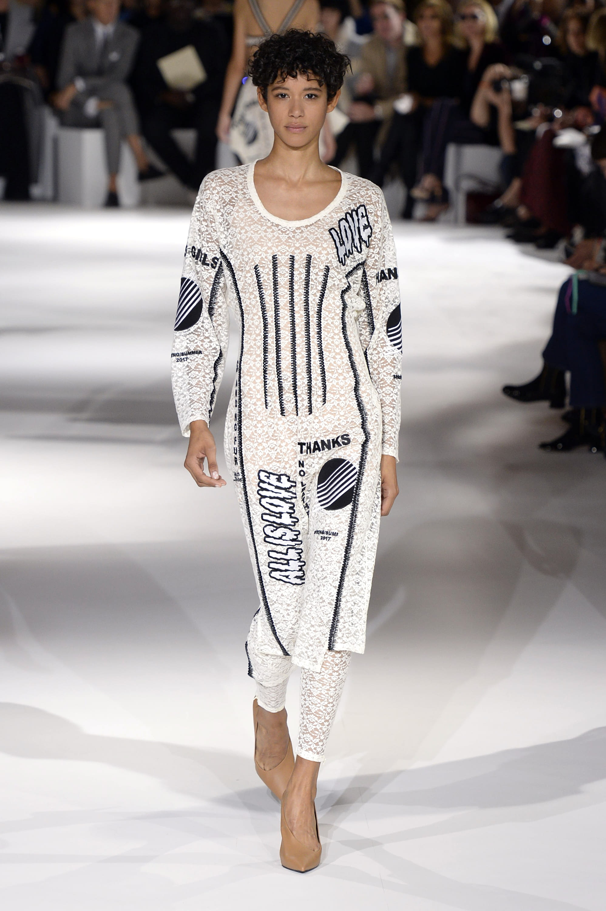 stella-mccartney-ss17-0115-