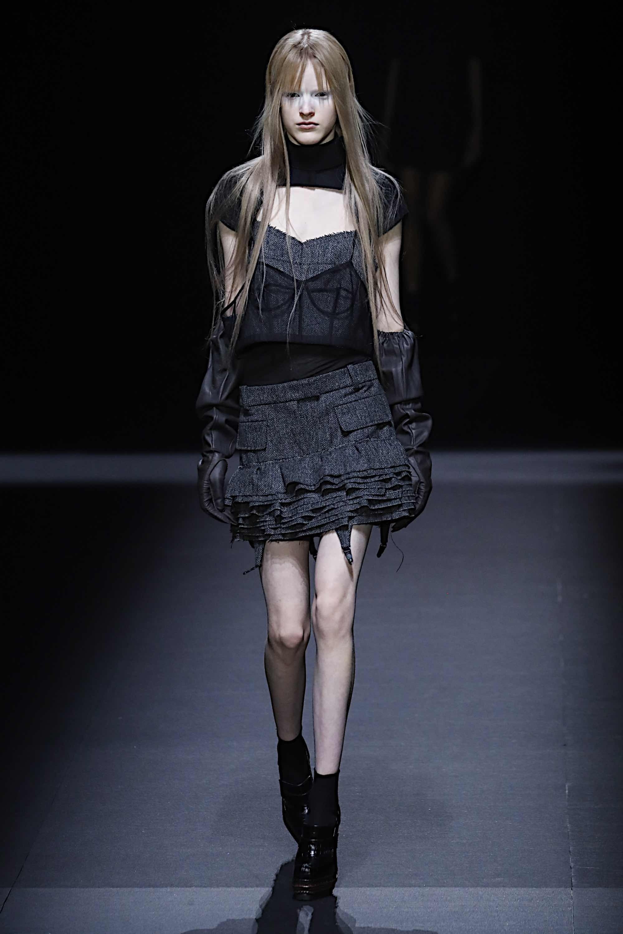 vera-wang-ss20-0014-3b9439.jpg