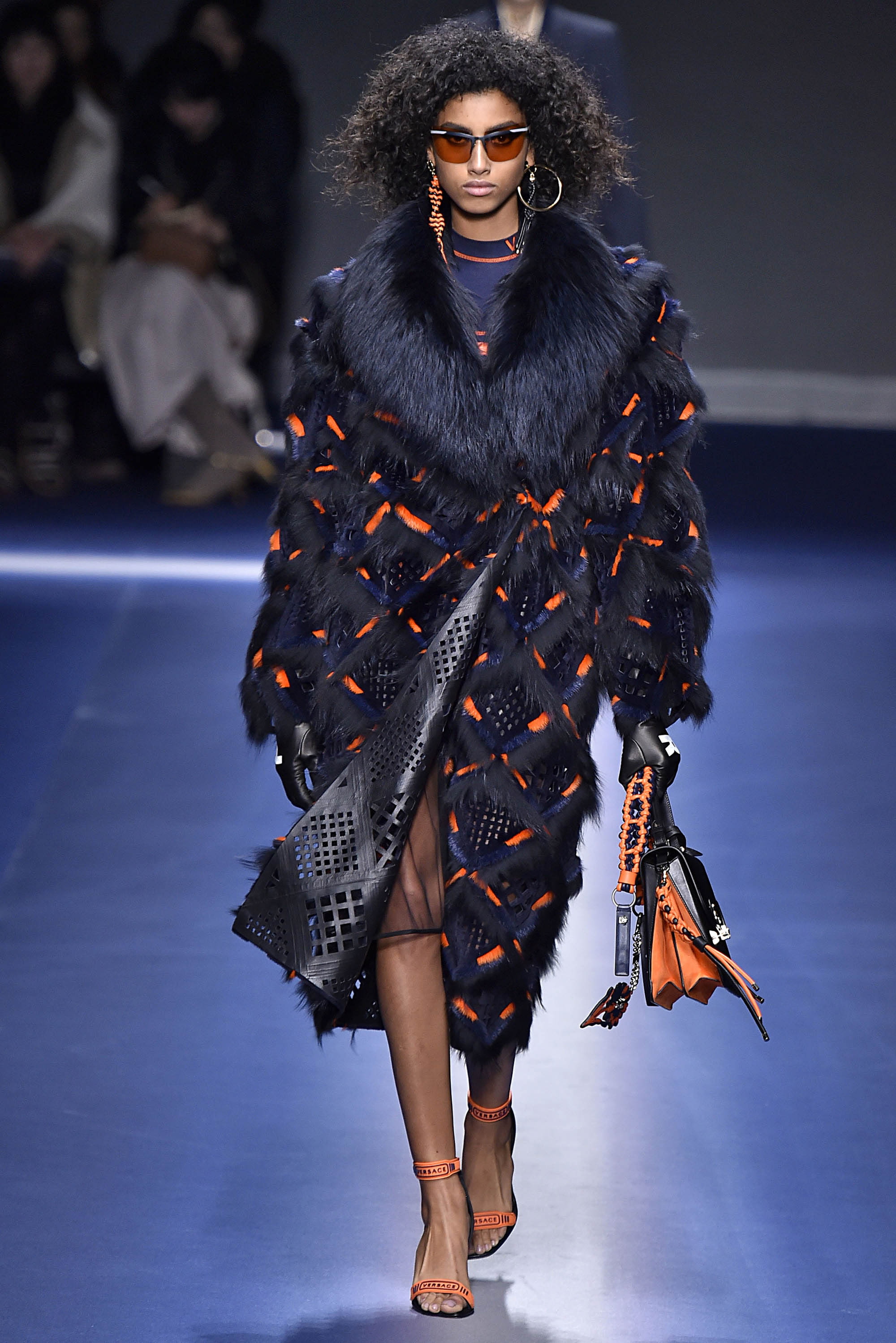 versace-aw17-0065-259b28.jpg