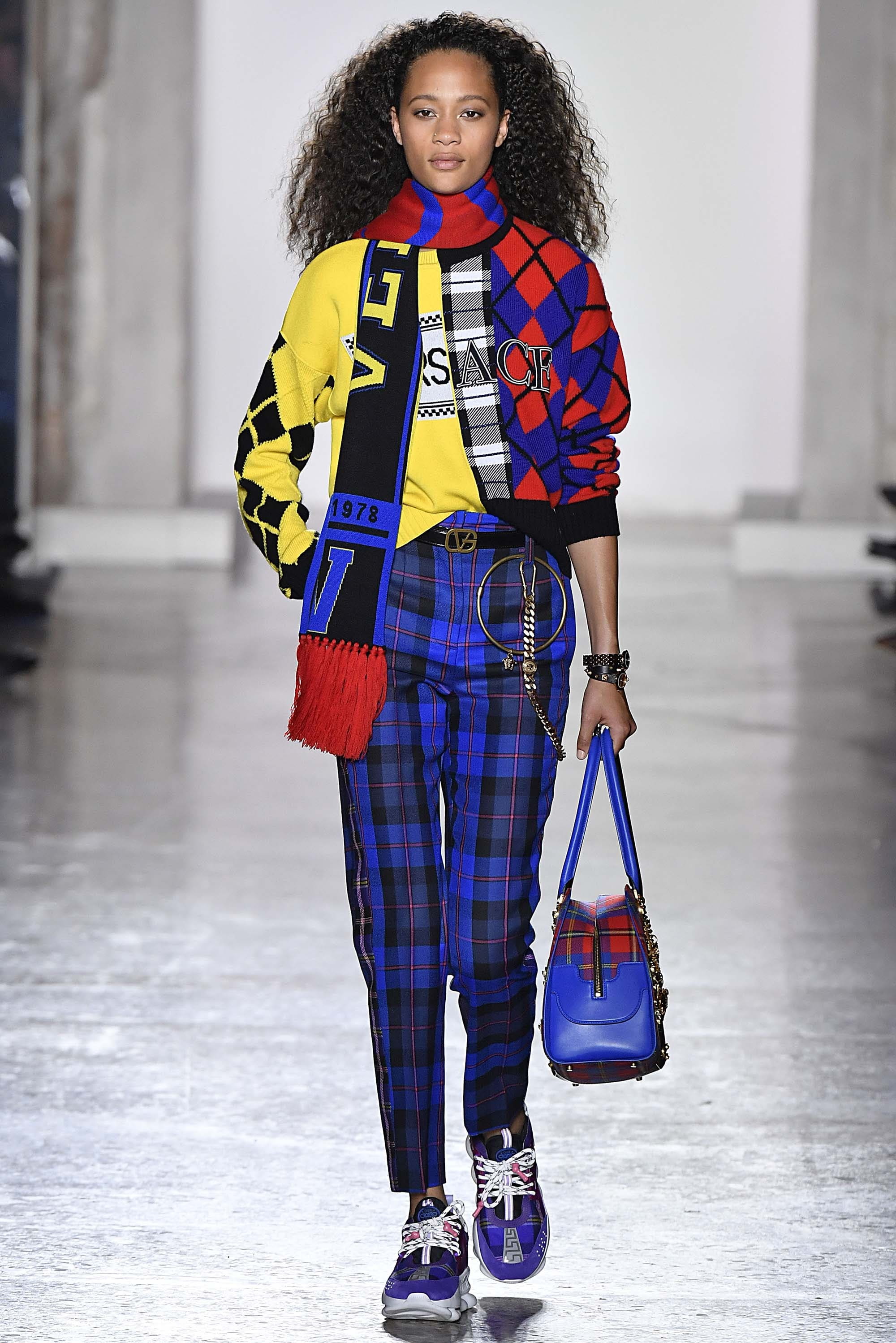VERSACE イタリア代表ジャージ M Versace FW18 womenswear #13 - Tagwalk: The Fashion Search Engine