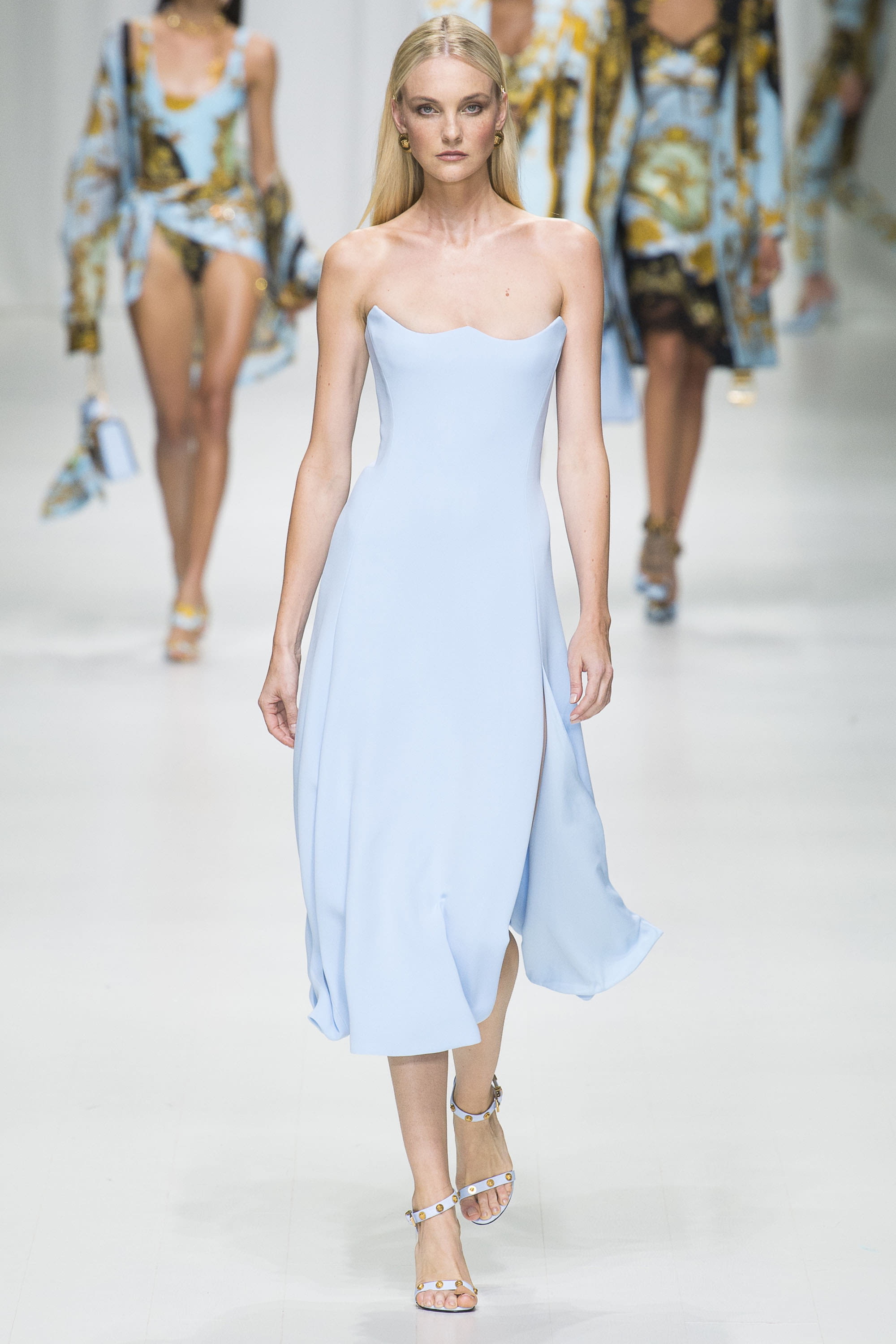 Versace S/S 18 womenswear #32 - Tagwalk: The Fashion Search Engine