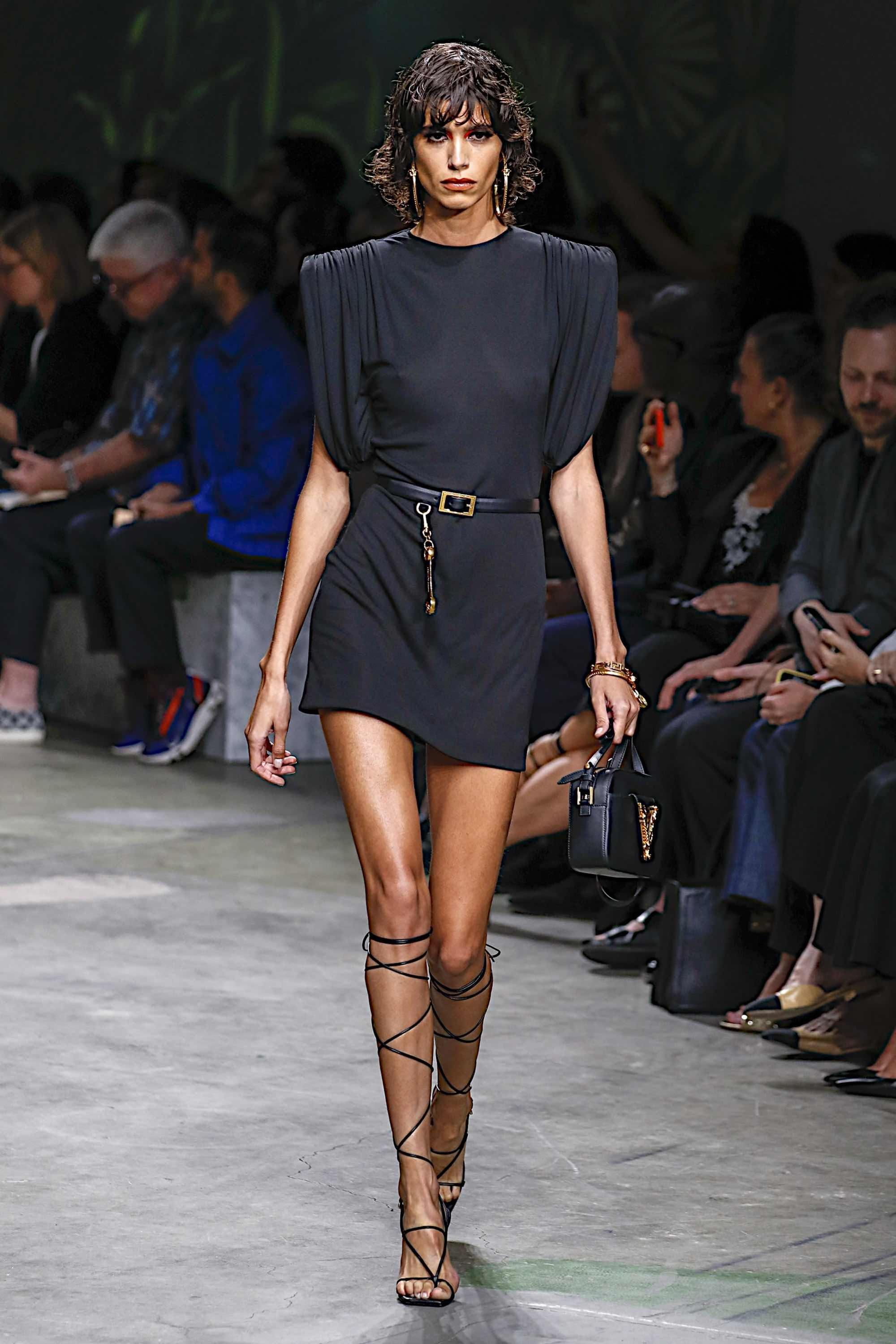 Versace SS20 womenswear #10 - Tagwalk: The Fashion Search Engine