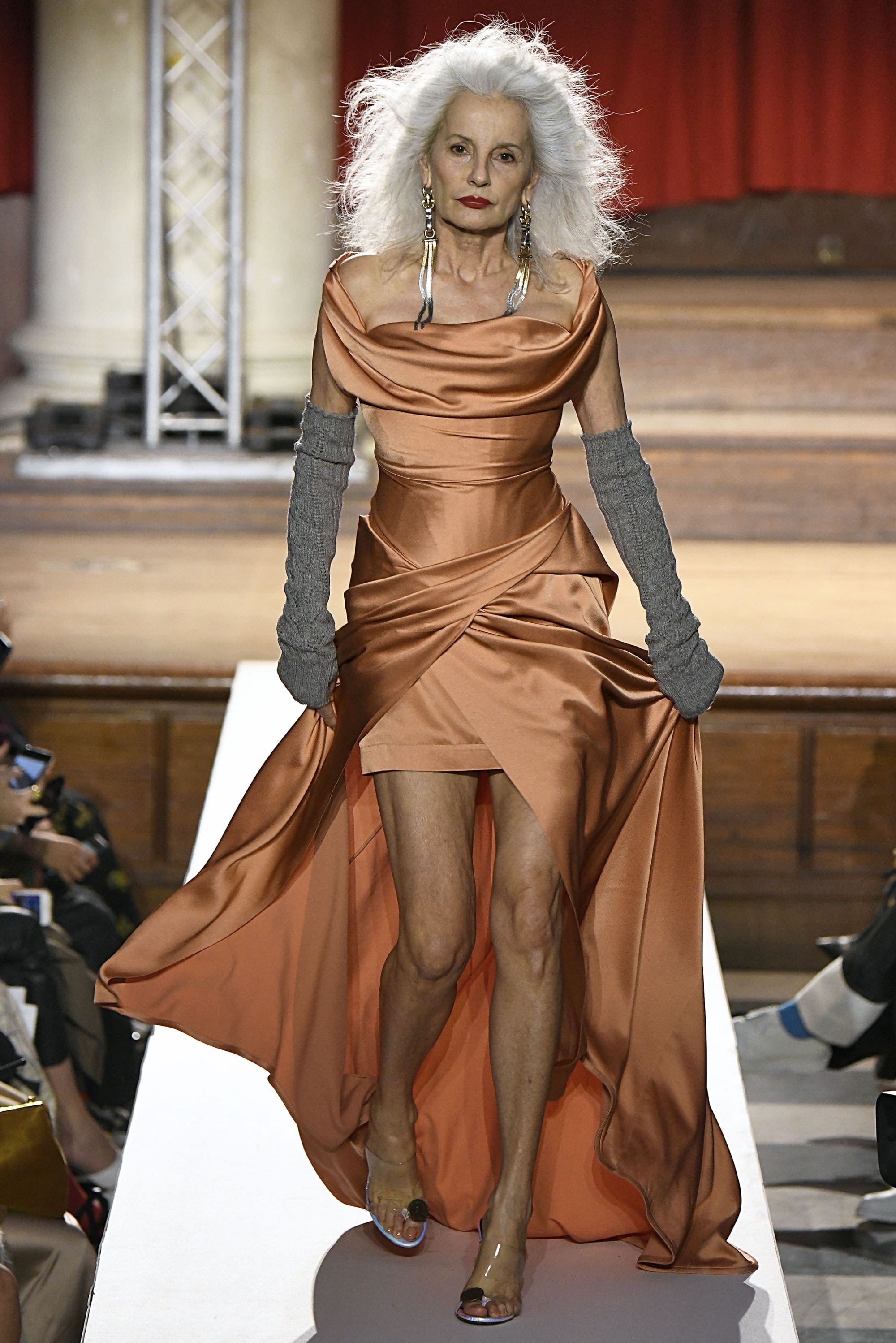Vivienne Westwood FW19 womenswear #72 - Tagwalk: el buscador de moda