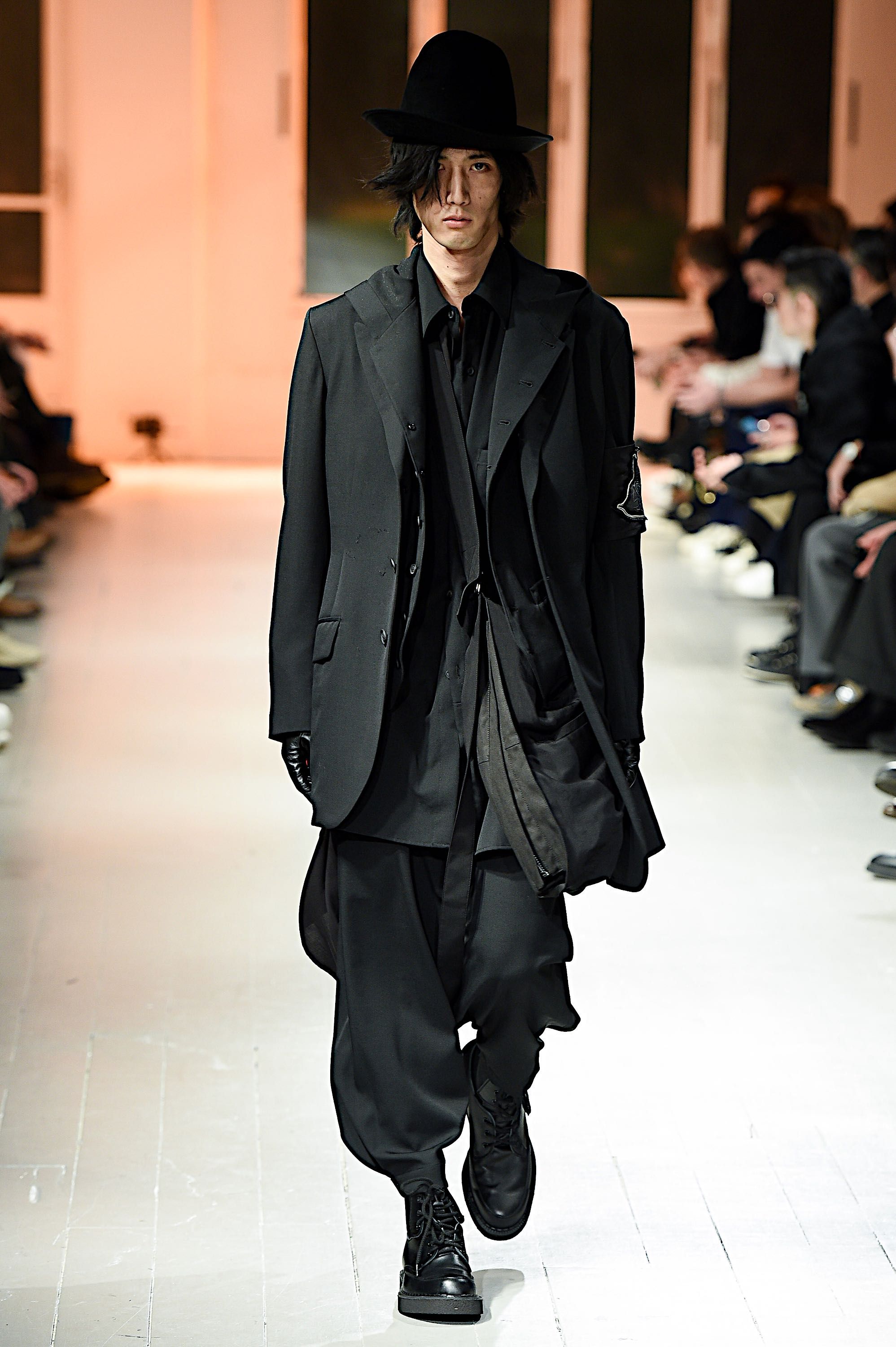 Yohji Yamamoto FW20 menswear #14 - Tagwalk: The Fashion Search Engine